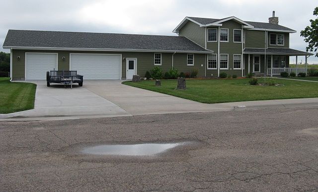 1st image of 801 Elm Ave