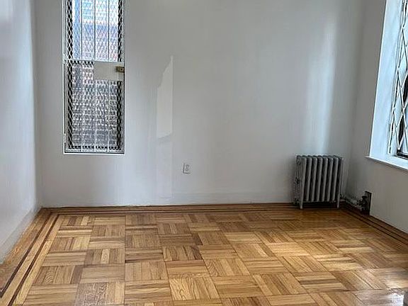 3rd image of 203 E 94th St APT 5D