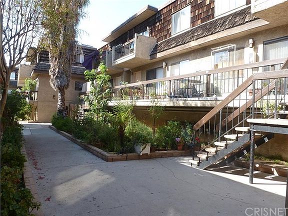 2nd image of 15516 Nordhoff St Unit 209