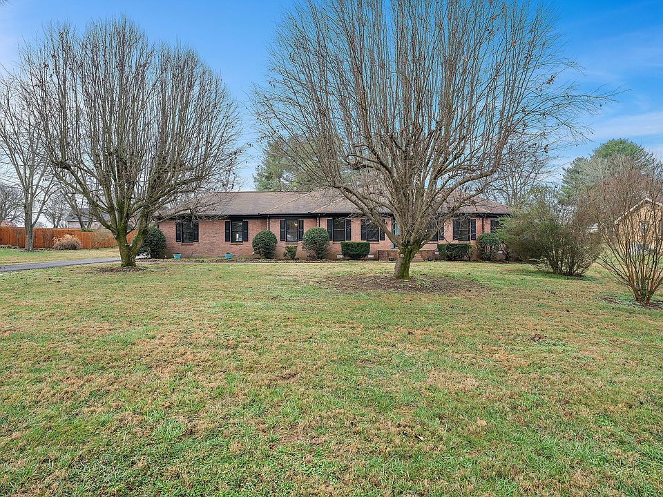1st image of 152 Lori Lee Dr