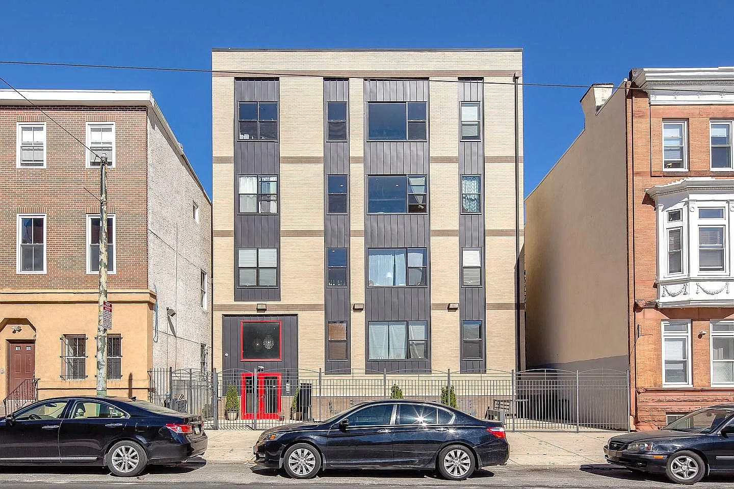 1509 W Girard Ave — Photo 1