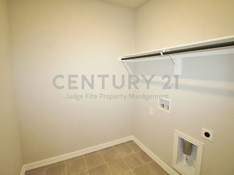 4208 Mountain Creek Dr — Photo 20