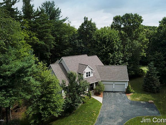 3rd image of 4299 Drakewood Ln SW