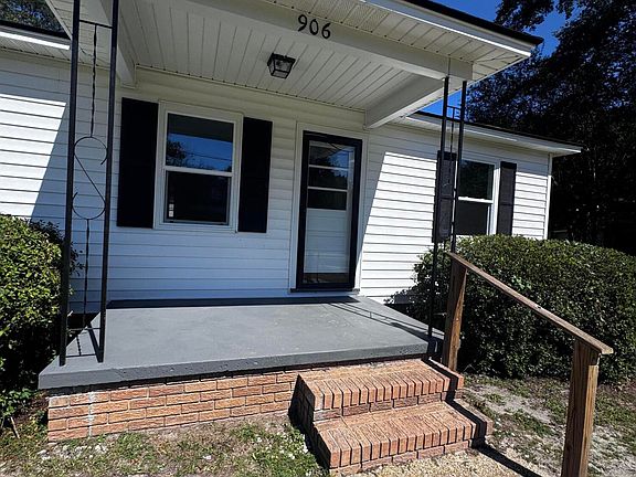 5th image of 906 Poplar St