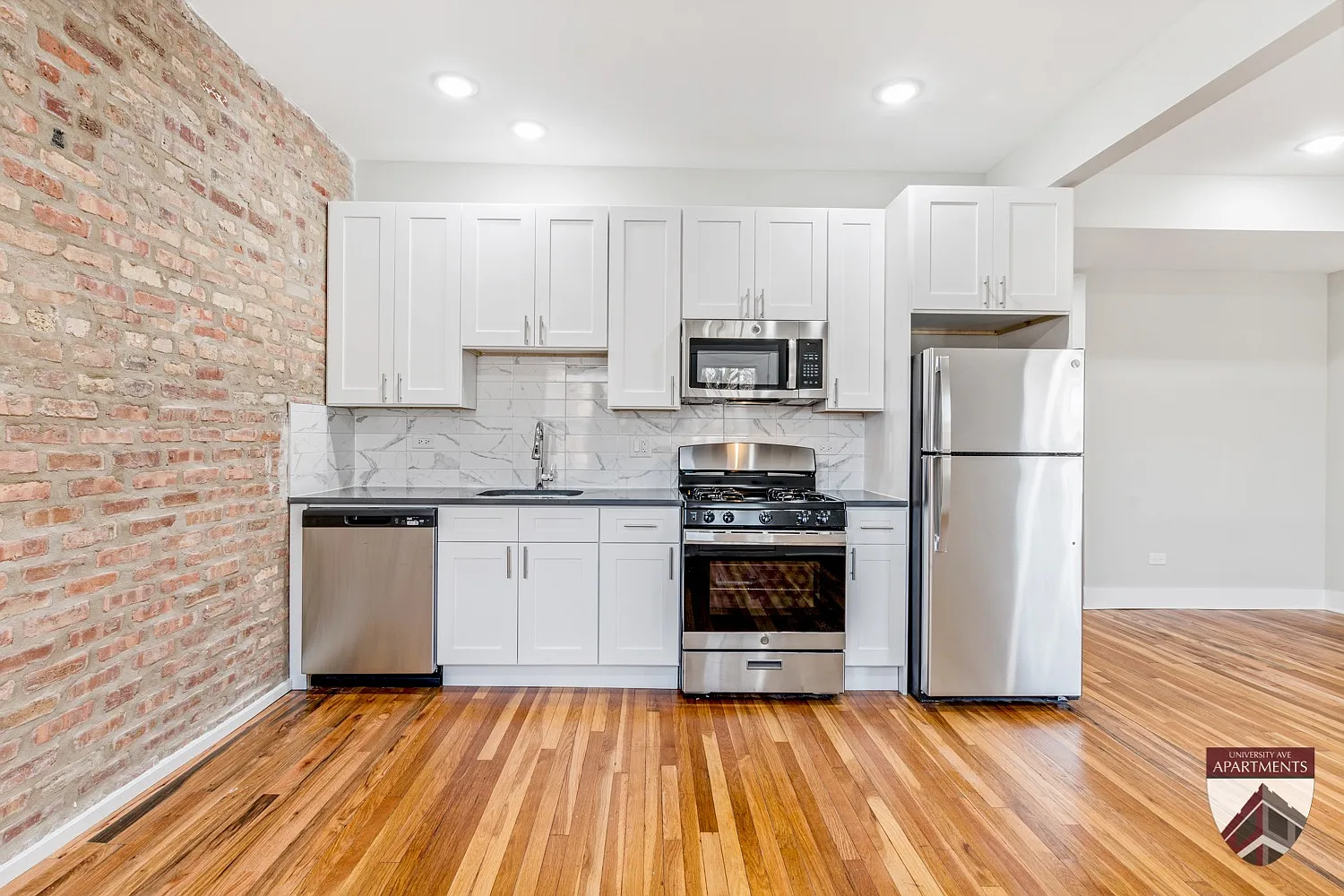 1154-60 E 54th Pl/5437-47 S University Ave — Photo 3