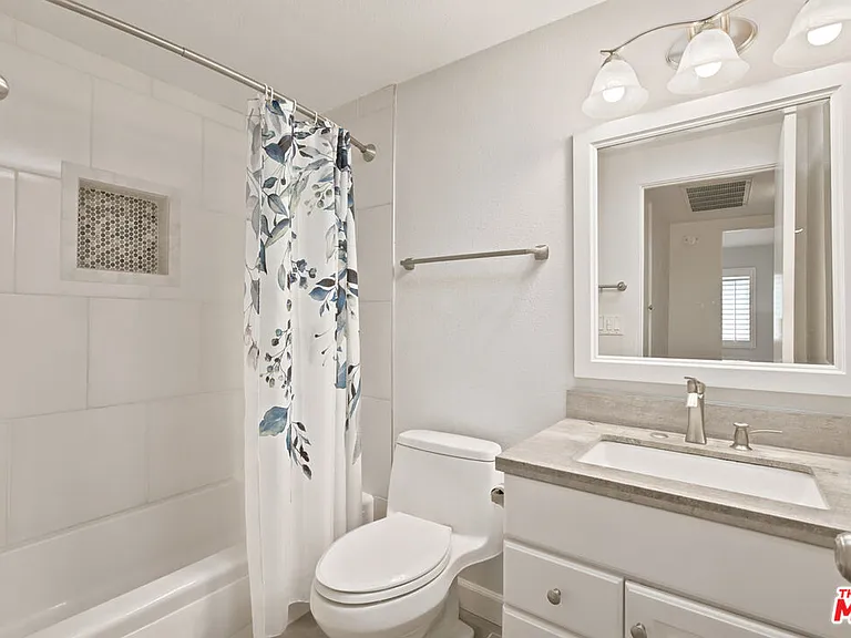 13322 Maxella Ave #7 — Photo 19