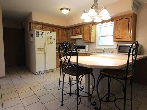 5th image of 6505 Centerton Dr