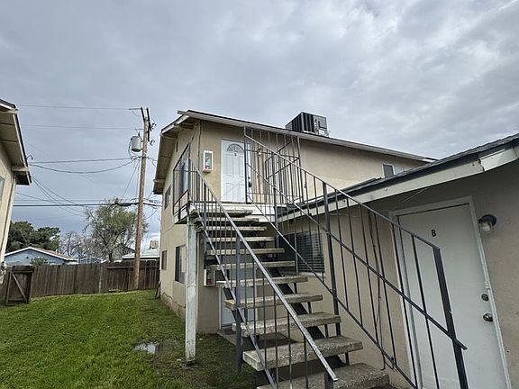 2nd image of 624 N Garden St APT D
