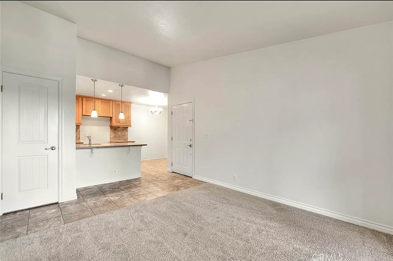 1 bed, 645 sqft, $1,900 — Photo 3