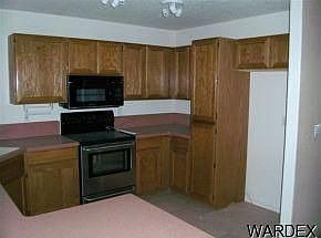 3rd image of 1730 Poplar Dr