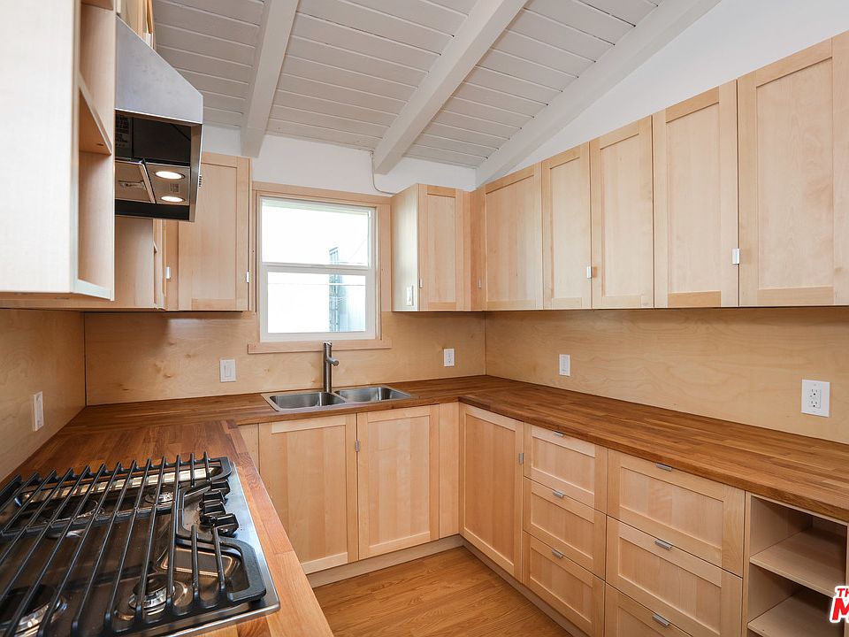 1st image of 2722 Pacific Ave #2726