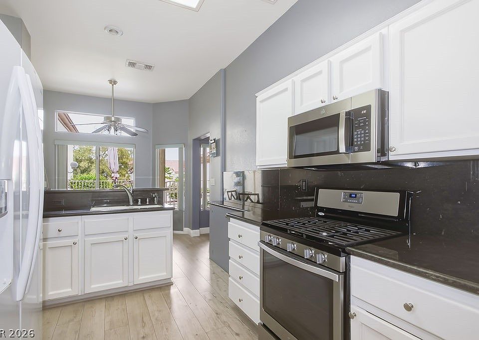 1st image of 2921 Laverton Dr