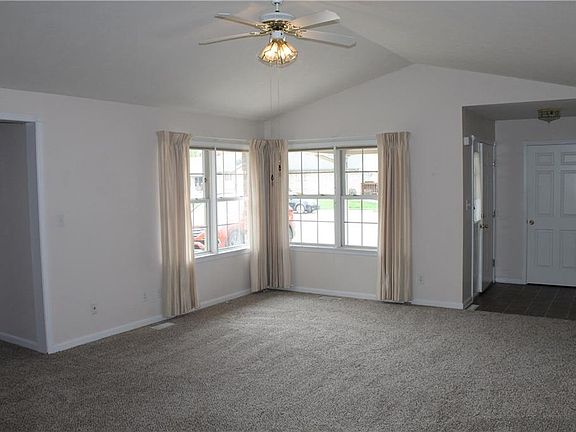 4th image of 202 Eastfield Dr