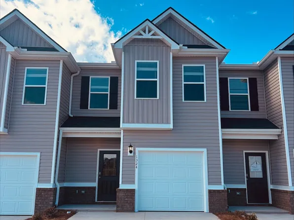 1324 Roadstead Ln, Spartanburg, SC 29301