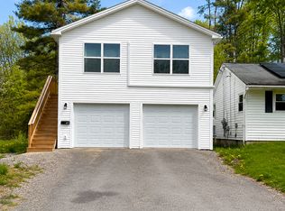 9 Mainewood Ave #A, Orono, ME 04473