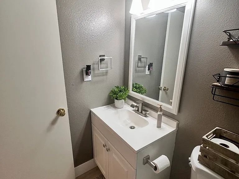7379 Sandalwood Dr — Photo 8