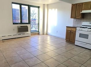 24-47 44th St #2H, Astoria, NY 11103