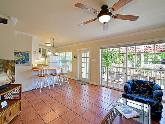 4th image of 1325 Gulf Dr N #229