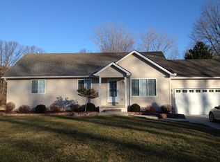 22947 Rainbow Dr, Macomb, MI 48042