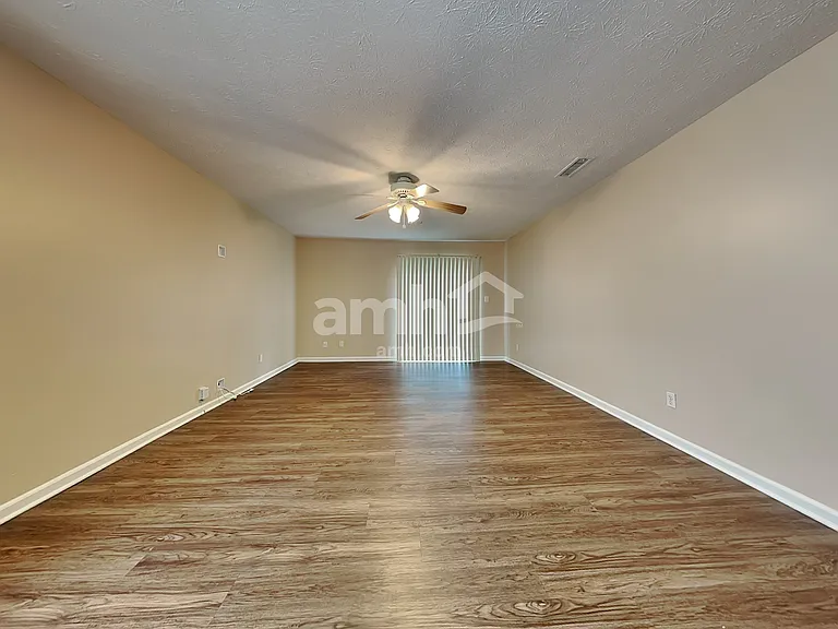 3416 Montgomery Dr — Photo 5