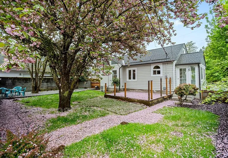 1346 NW Couch St — Photo 39