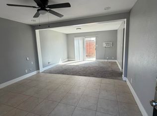 1803 Forrest St, Bakersfield, CA 93304