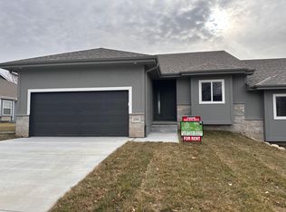 20913 Appaloosa Dr, Elkhorn, NE 68022