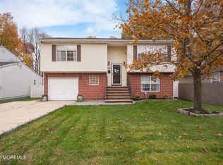 121 Milton Ave, Cliffwood, NJ 07721