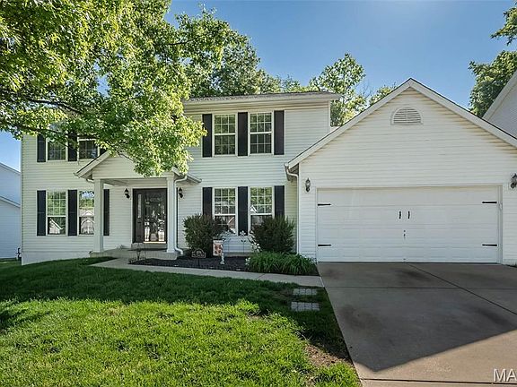 3rd image of 1091 Treeshade Dr