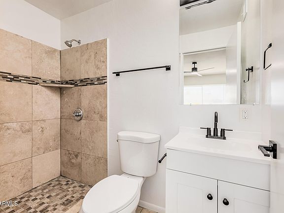 3rd image of 6605 N 44TH Avenue