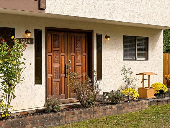3rd image of 4344 Briardale Rd