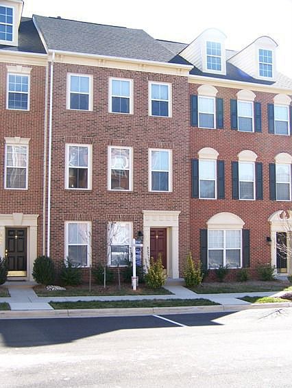 3 Level Brick TownHome
