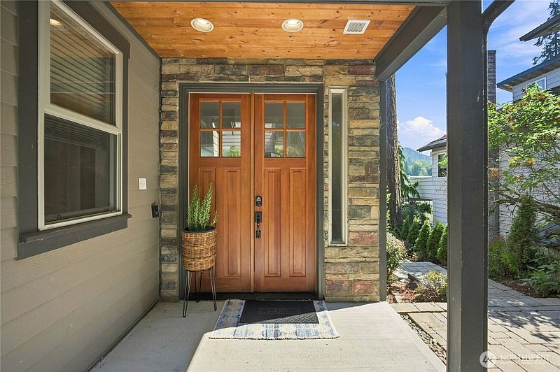 3rd image of 7630 129th Avenue SE
