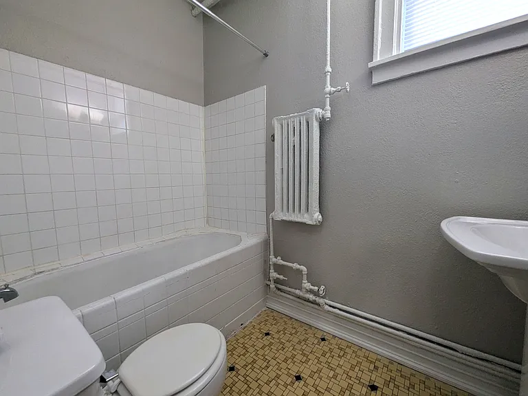 3129 Aldrich Ave S #B — Photo 22