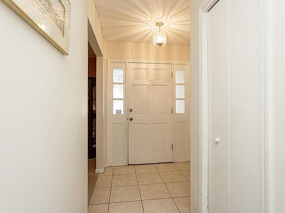 3rd image of 3118 Ashridge Dr