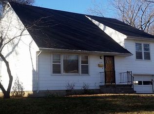 420 N Spring St, Nevada, MO 64772