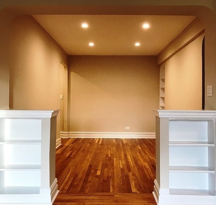 1st image of 4115 50th Ave APT 1K