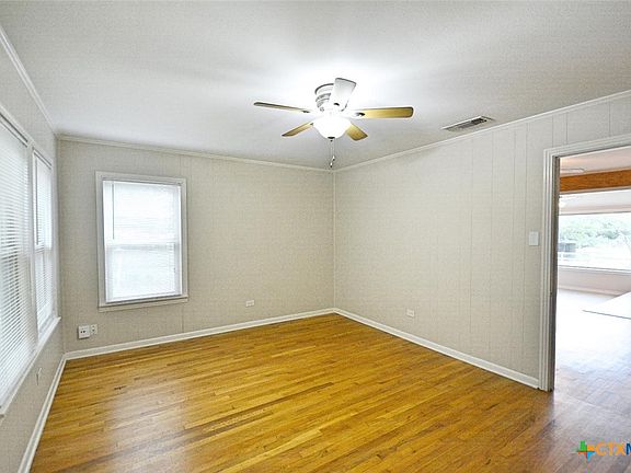 5th image of 1323 Cedar Elm St