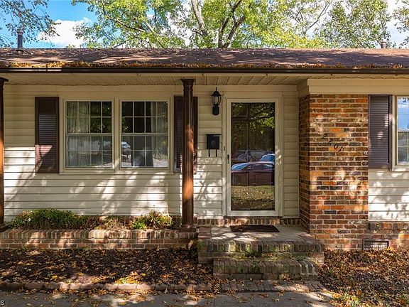 5th image of 2201 Celeste Ct