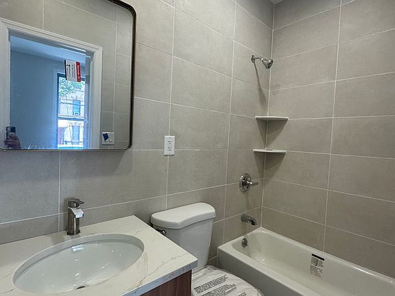 5th image of 386 Bleecker St #1F