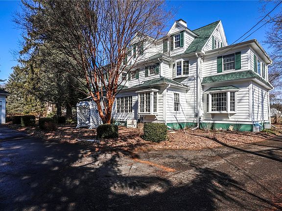 2nd image of 71 Olcott Rd N