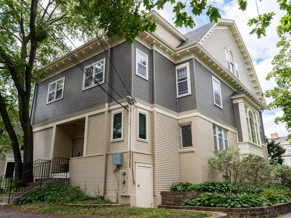 1901 Dupont Ave S, Minneapolis, MN