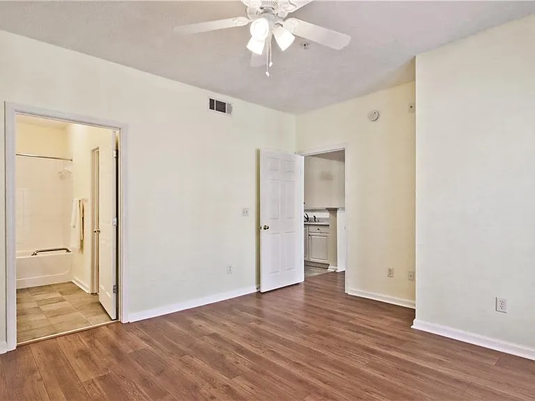 8102 Woodland Ln #8102 — Photo 24