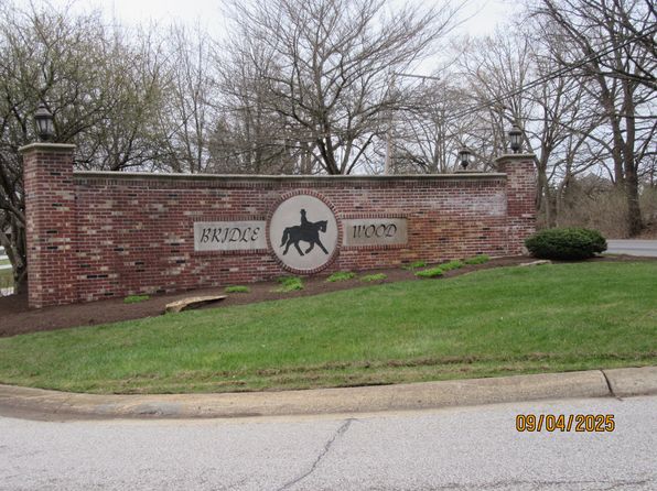 274 Bridlewood Ln, Valparaiso, IN 46385