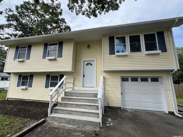 (undisclosed Address), Mastic, NY 11950