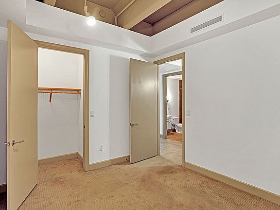 4th image of 320 1st St N APT 907