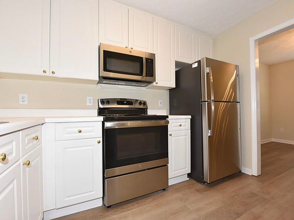 5th image of 2428 E University Dr APT 602