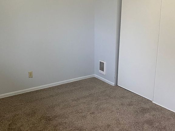 5th image of 2716 19th Pl APT 1