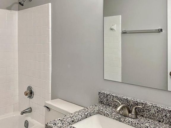 4th image of 2323 Ward St SE #4