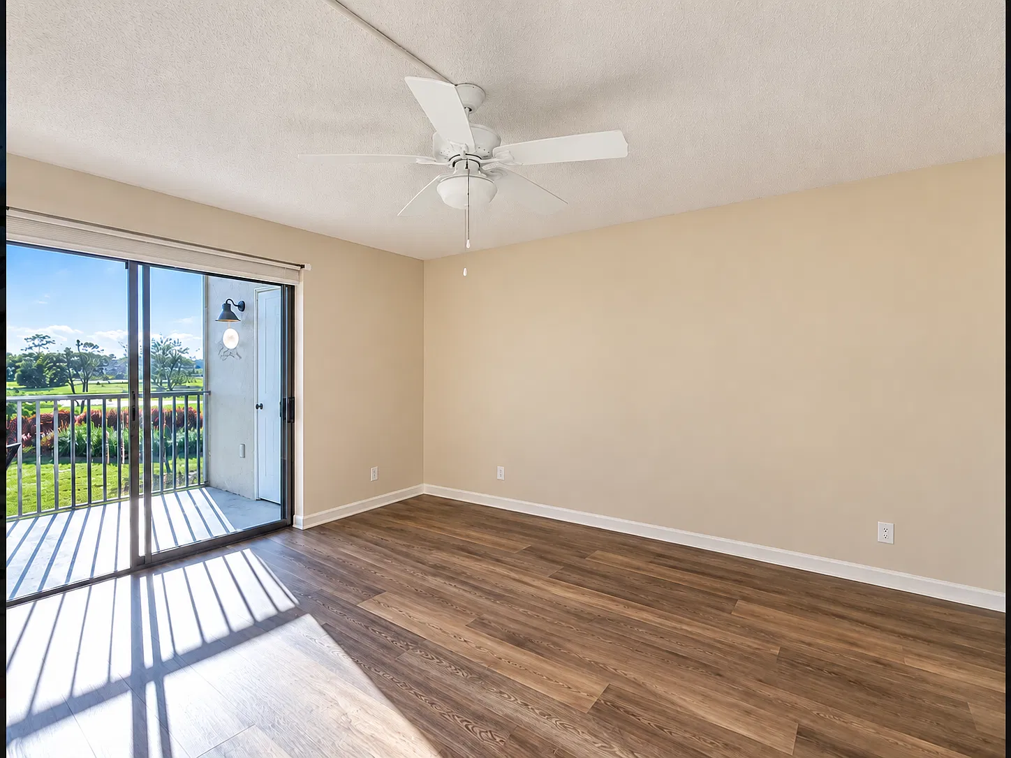 1700 Pine Valley Dr — Photo 4